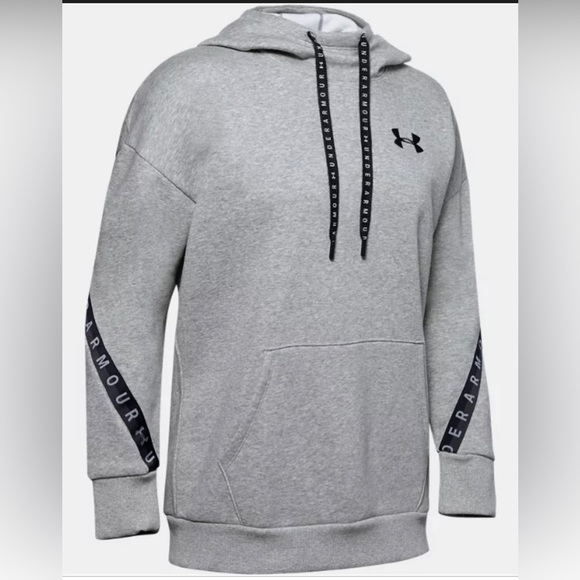 ✨👚UNDERARMOUR UA TAPED FLEECE HOODIE👚✨ - Picture 1 of 4